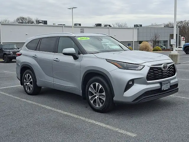2022 Toyota Highlander XLE AWD